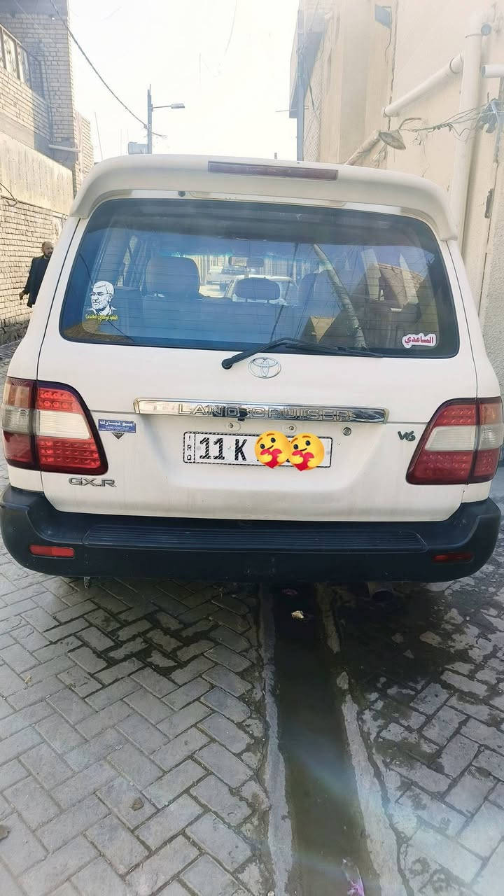 السلام عليكم لاندكروز موديل 2001السياره نضيفه وحلوه واي استفسار على السياره هذه رقمي وخابرني وتدلل *********** السعر خاص
