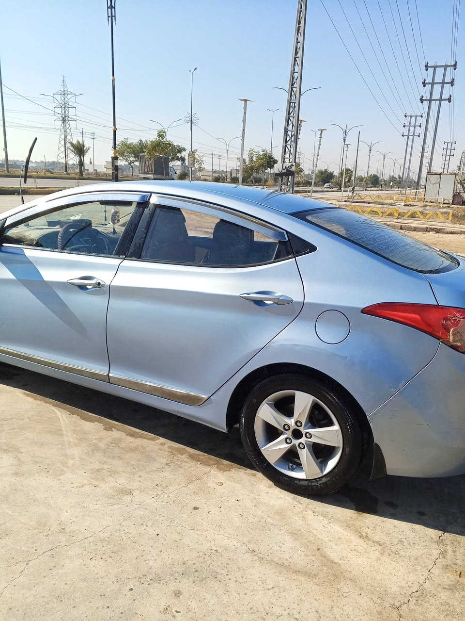 سلام عليكم لنتره لون سمائي موديل ١٢خليجي محرك ١٦٠٠عنوان كربلاء المقدسة عون السعر٨٥ وبيه مجال حك الجيه بيه اربع قطع بدون دواخل رقم ***********
