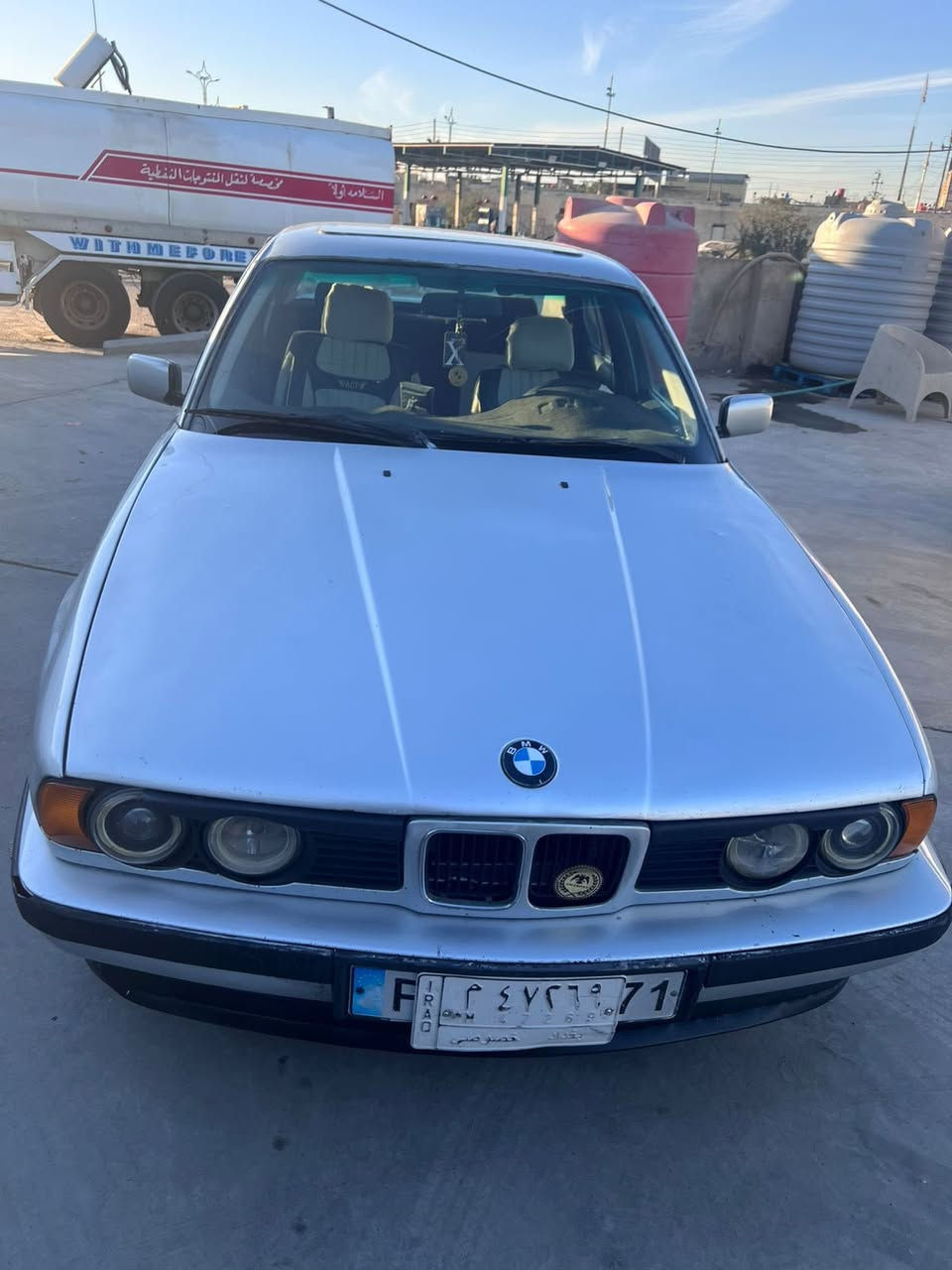 سلام عليكم بي ام 525 مسكر فانوص بغداد مديل 90  كير مكينه حاويه جديد  حداديه جديده ويل كب خليه تخم تاير نضيف بسمي وكاله عامه ام. الباركوت من صاحبهه. تحويل مباشر تبريد شغال  بكان اسياره بصره مركز المدينه السعر  50 وبيهه مجال الستفسار رقم  ***********
