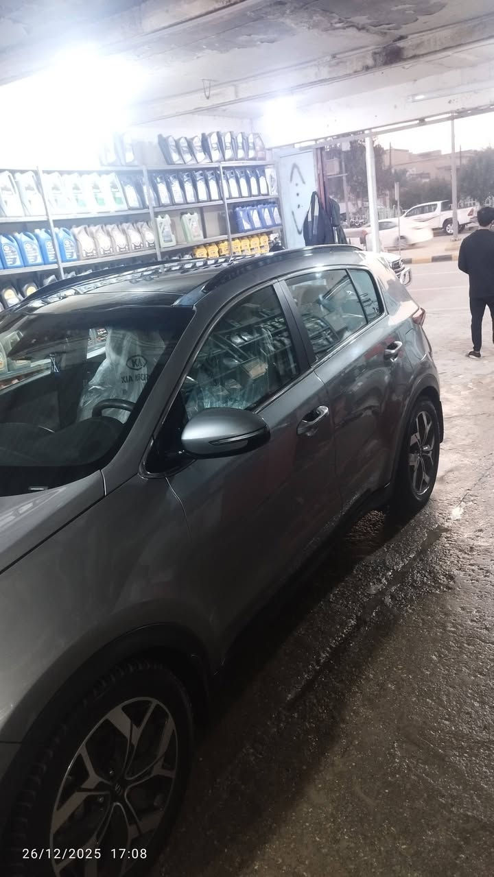 سلام عليكم سبورتج موديل 2022 رقم بغداد مواصفات فوول بنراما بصمه تشغيل بصمه ابواب سايد بريك دكمه جنطه كهرباء كامره دواره شاشه جبيره كشنات جلد كشنات كهرباء+تدفئه تبريد بل كشنات حساسات اماميه خلفيه وبعد بيه مواصفات السعر 165 وبيه مجال قليل *********** بي واتساب
