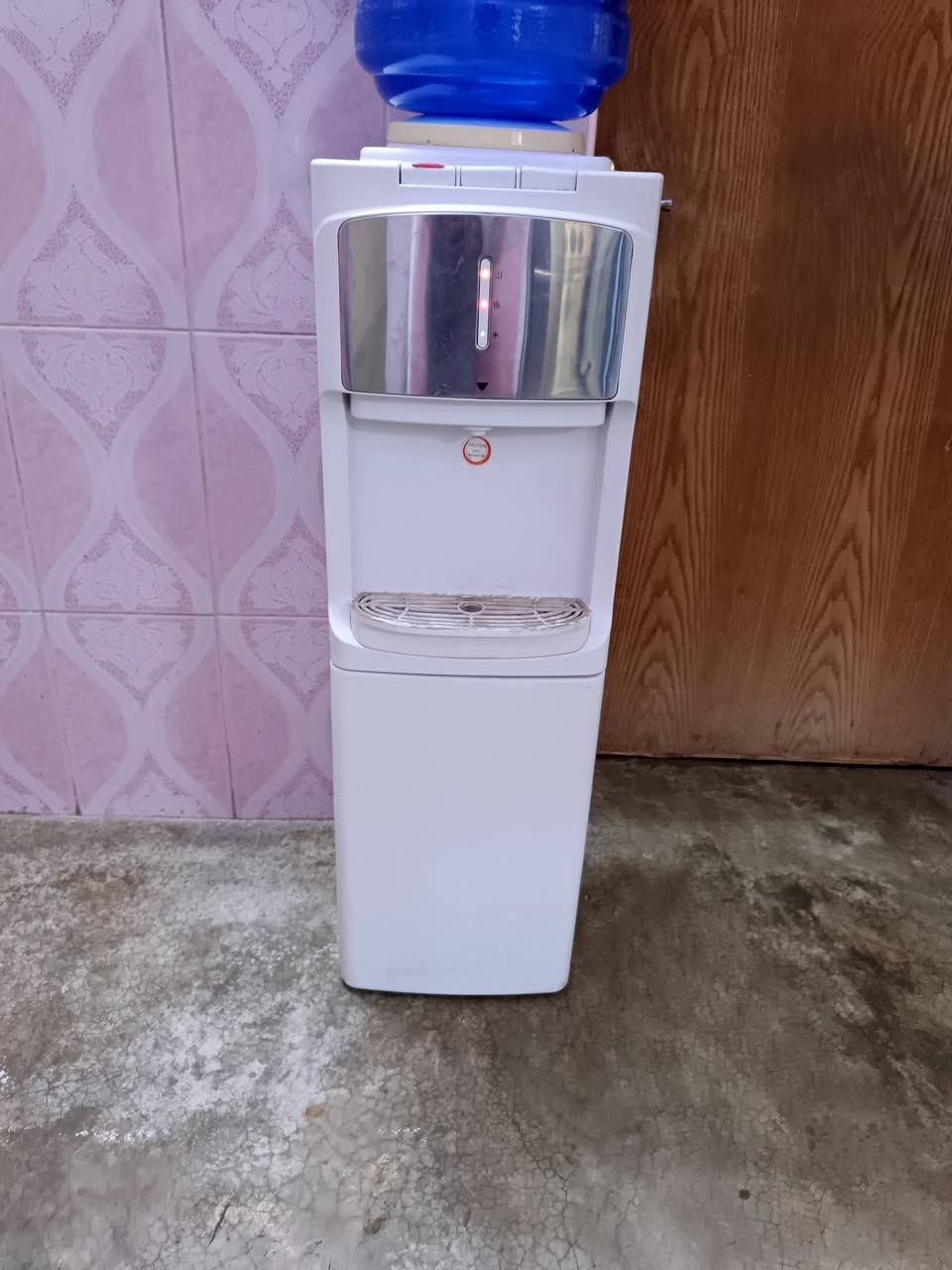 براد شغال شرط حار بارد كل عيب مابيه بشرط فول نضافه بلادي شركه سعر60 وبيه مجال مكاني كركوك حي عسكري شراي اتصل ***********

