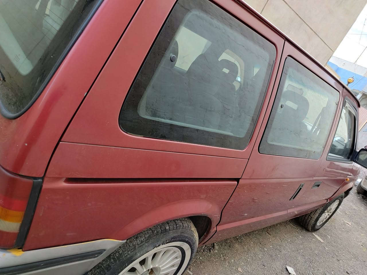 كلايزر دوج 1995 
6 سلندر 
كيرها مرات ينمر مرات لا٫٫',,, شغله بسيطه بالمنظم
سعرها 43 قابل للتفاوض بشي بسيط
للتواصل ***********
