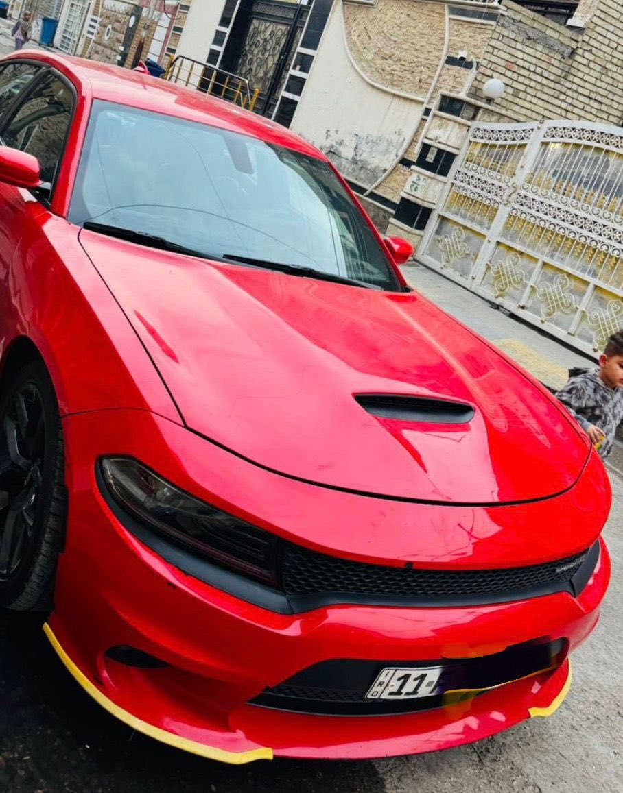 السلام عليكم
جارجر موديل 2019 السياره مواصفات GT تغير لون السياره صار بيها حادث وغيرت البدي من دبي جديده رقم بغداد بسمي تحويل ثاني يوم  السعر 13500$ يعني 135 ورقه قفل وماكو هيج سعر  العنوان بغداد البلديات لاستفسار ***********
