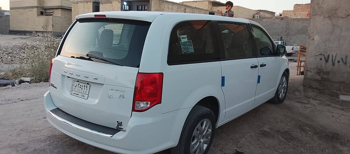 سلام عليكم دوج كرفان موديل ١٩ سياره جاهزه ١٧٥ اوبيهه شويه مجال الاتصال عل رقم ***********
