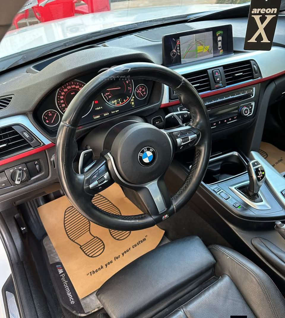 🔥 للبيع: BMW 3 Series (F30) — أناقة ألمانية بروح رياضية 🔥🤍
سيدان رياضية تجمع بين الأداء الممتع في القيادة والتصميم الأنيق، مناسبة للاستخدام اليومي مع طابع رياضي مميز.
المواصفات:
• BMW 3 Series (F30)
• قير أوتوماتيك
• محرك اقتصادي بأداء ممتاز
• تصميم رياضي أنيق
• إضاءة LED أمامية مع Angel Eyes
• شبك أمامي بلمسات M Sport
• جنوط رياضية
• شاشة معلومات وترفيه
• حساسات وكاميرا خلفية
• أنظمة أمان وثبات متقدمة
✨ السيارة نظيفة جداً وحالة ممتازة
📩 للتواصل والاستفسار: مراسلة خاصة


**إذا كنت صاحب هذا الإعلان وتريد حذفه لأي سبب، رجاءا أرسل رسالة إلى الدعم الفني**