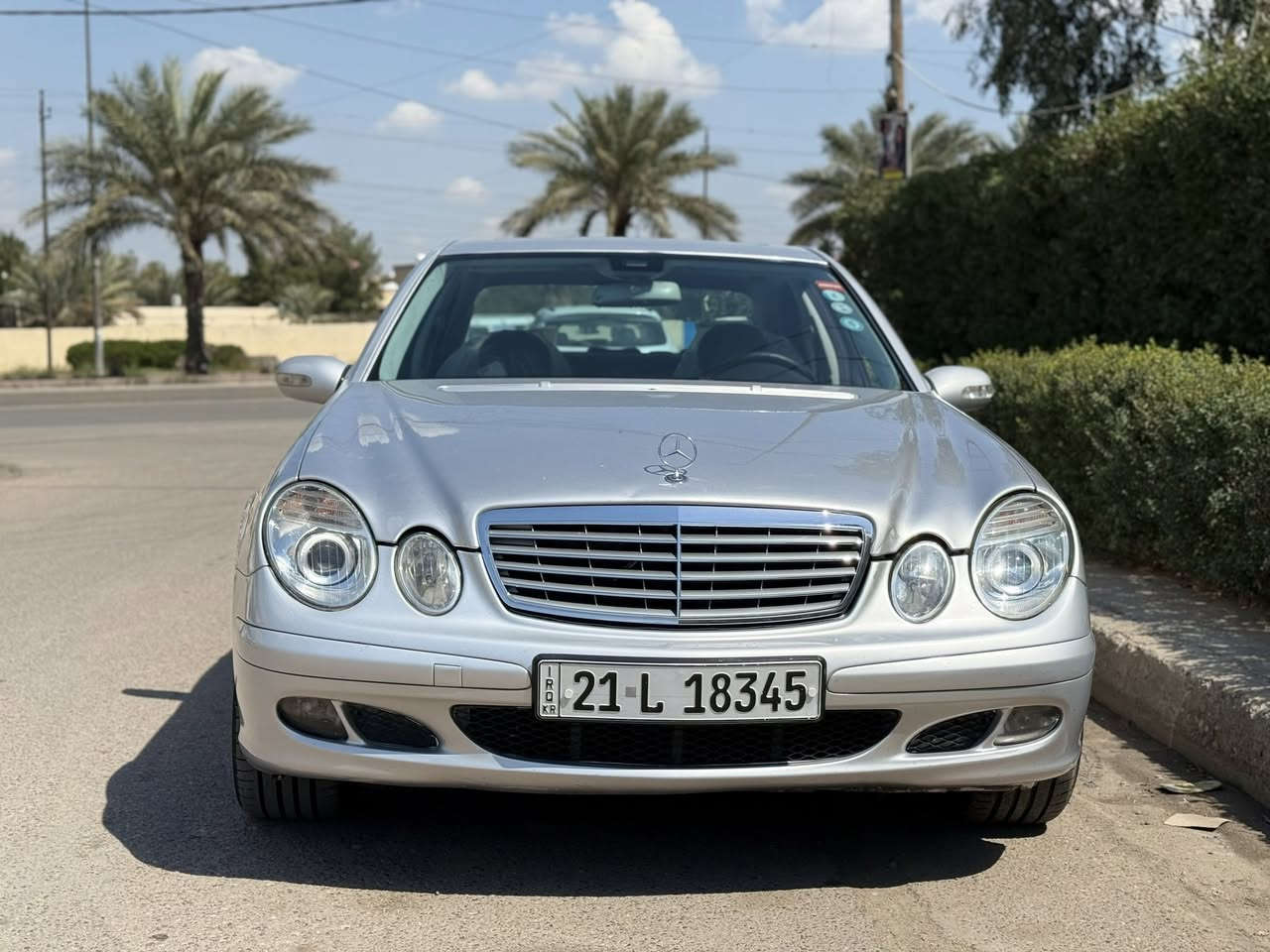 سلام عليكم
للبيع موديل 2003 مكفولة كفاله عامه بارد باب خلفي ايمن فقط
 السعر 125 بية مجال بعد المعاينه
بغداد/الشعب/شارع الاسواق مركزيه
هـ/***********
