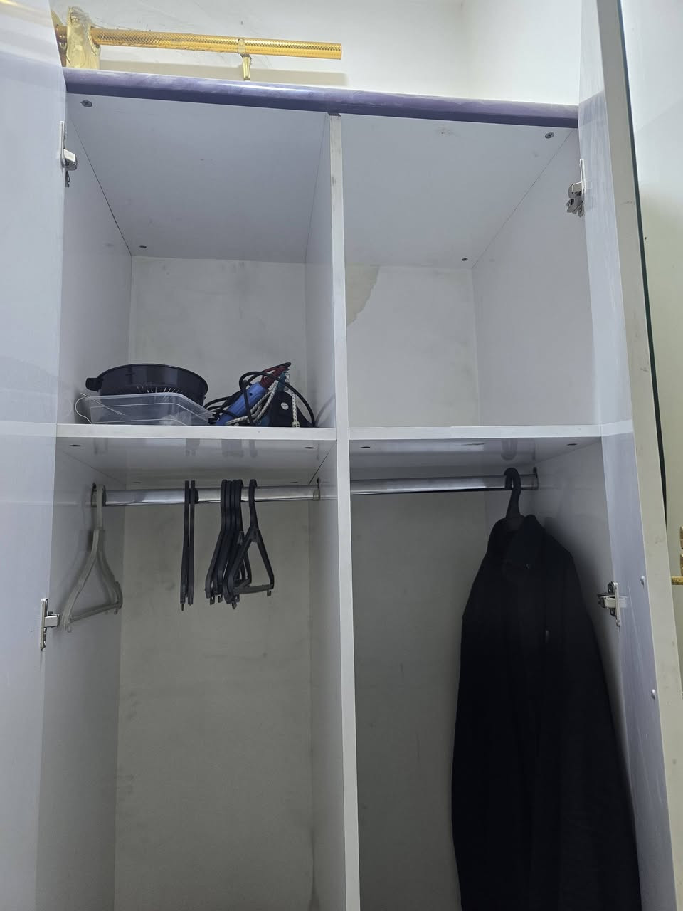 السلام عليكم
كنتور مرتب ونظيف وكبير للبيع 
مكاني شارع الواحة الزراعي مقابل شارع الشرطة
رقمي ***********
