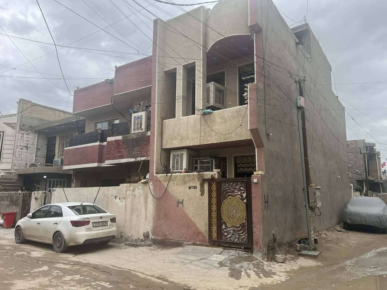 السلام عليكم بيتين المهديه الثانيه  مساحه كل بيت 128 مساحه ال واجه 8 ونزال 16 كامل مكمل بيت 2 مساحه 69 نزال 16 وال واجه 4  كامل مكمل بيت حديث البناء ي استفسار عل سعر اتصل وتدلل ***********
