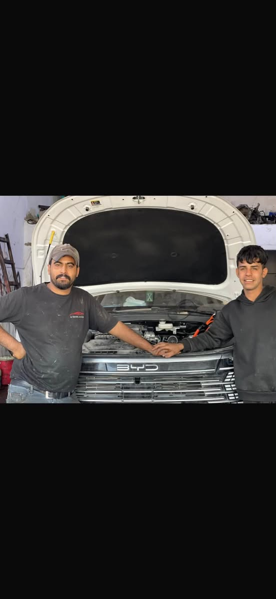 سلام عليكم يتوفر صيانه السيارت. #الشانجان و #BYD 
وجميع انواع السيارات الحديثه 
البياع حي الصناعي شارع الخامس 
***********
