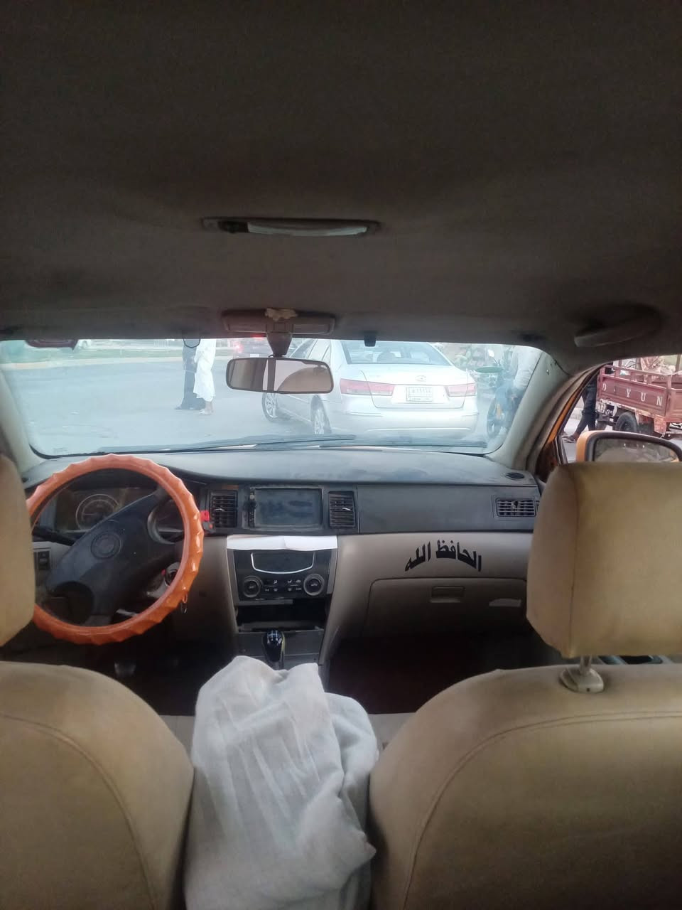 جيلي للبيع موديل 2012 راعيهة موجود ريد مداور سياره حلوه ونضيفه كير مابي شي مكينه بيه خيط بخار سعر 18 بكان سياره الكوت ***********
