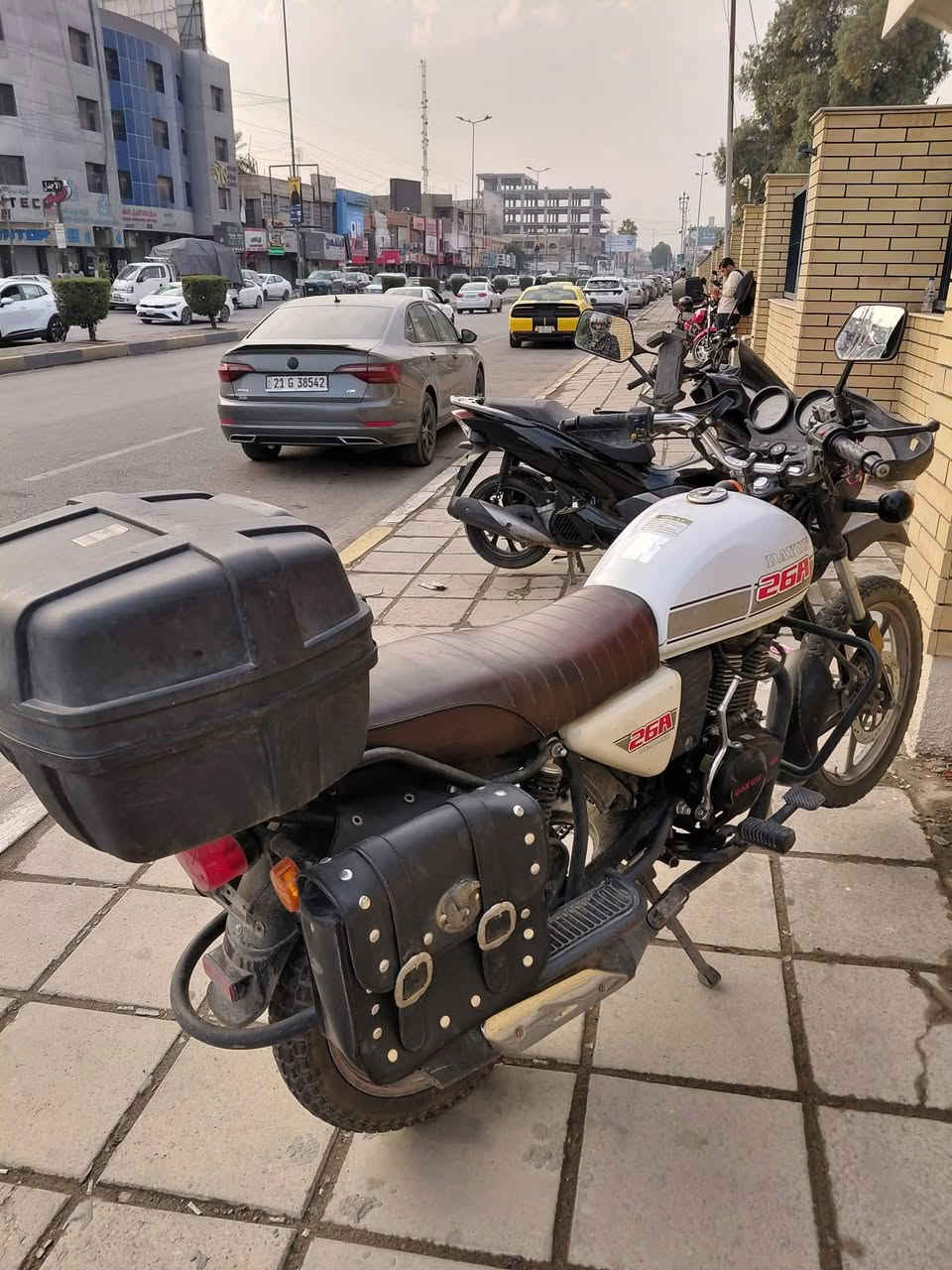 السلام عليكم
دايوان سنوية تقرا 2023 طالعه ب 2024 مرقمه بأسمي رقم انكليزي لوحتين رقم بغداد

الرون ميشتغل والمازده الامامية متشتغل 
الدراجه ماشيه 20 الف
تجي وياهه صندوك وجنط جانبية عدد 2 
رايدهه 2,100,00 وبيهه مجال

مكاني بغداد الطالبية ، بالقرب من مستشفى الزهراوي
رقمي ***********
