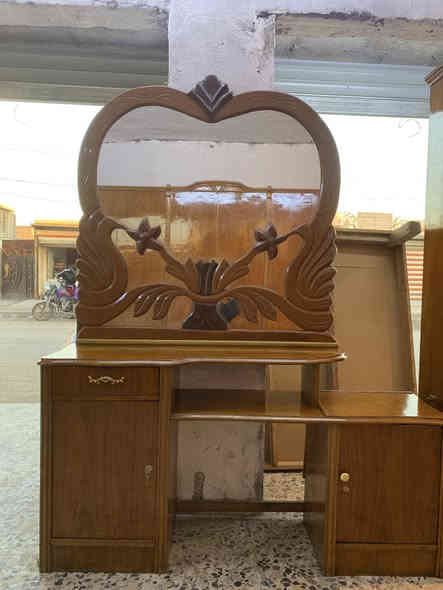 غرفه ام سته ملحق نضيفه داخل خارج صاج شغل ثكيل سعر 650 مدينه الصدر واتساب *********** كو توصيل 🚚.
