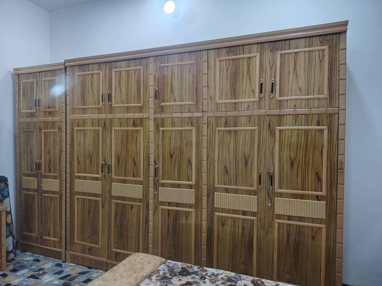 ***********
غرفه للبيع
