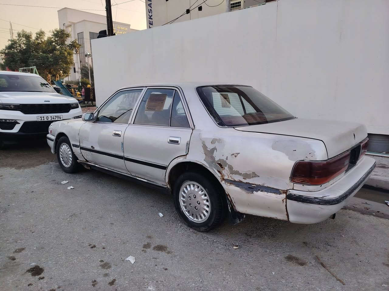 سلام عليكم ورحمة الله
تويوتا شيزر ياباني
١٩٩٣ موديل
لون ابيض لؤلؤي
محرك ونجي ناعم
كهربائيات شغاله 
رقم كربلا الماني راعيه يمي بالنجف شرط لمداور
لسياره بلاديه وحلوه تحتاج صبغه وترتيبات فقط
ابيع كير محرك تعبانات ومستويات
لسعر ٢٢ ورقه 
مكاني نجف
***********
***********
