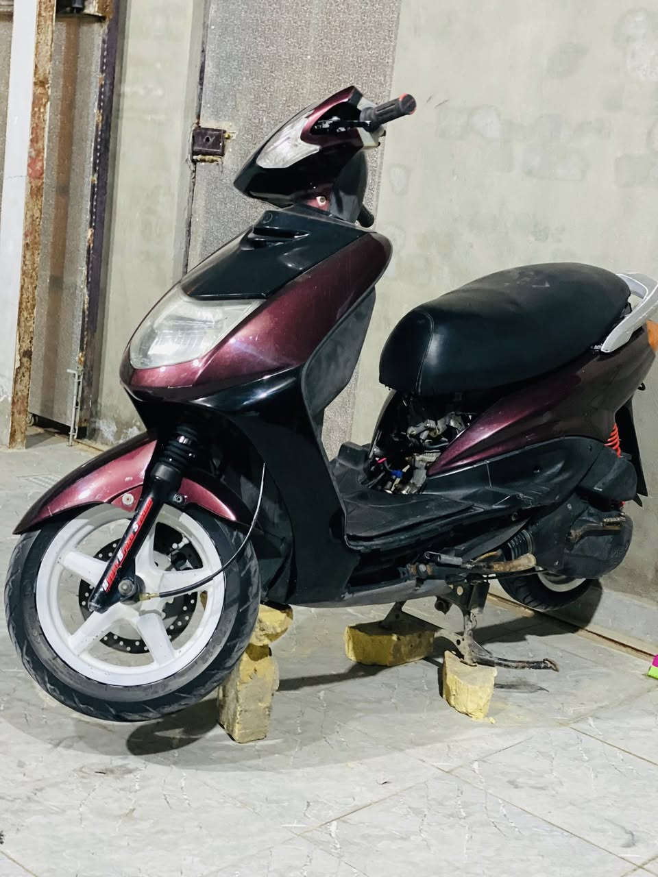 سلام عليكم سكنس نثيه دراجه برغي ما عايزه ترايك وين ما جان دراجه حلو و نضيفه مكينه 58شك الكع شك معدل 130دراجه كلش حلوه سعر 850و بيه مجال هاذه رقمي و بي واتساب و اني بل خدمه ***********
