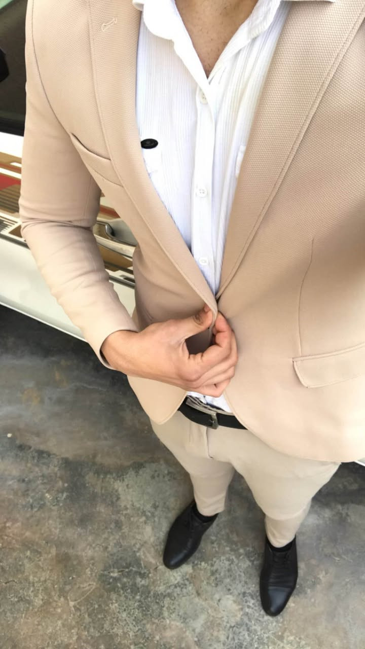 ‎قاتی مارکەی ڕۆمای ئیتاڵی Efendi 

‎لە ٢ پارچە پێک هاتوە(پانتۆڵ،هێلەک،چاکەت)

‎قوماشێکی سافی کوالێی بەرزی هەیە و لە ناوخۆی ئیتاڵیا کڕاوە

‎سێ گیرفانی هەیە

‎گیرفانێکی دیکەی هەیە لای یەخەکەیداh

‎گرەنتی مانگێکی لەگەڵدایە

‎نرخی (60)هەزارە🔒

‎هەموو قیاسێک بەردەستە

‎گەیاندن هەیە بۆ هەموو شار و شارۆچکەیەک🚚🚘📦
‎گەیاندن بۆ ناو سلێمانی ٣٠٠٠
‎گەیاندن بۆ شارەکانی کوردستان ٤٥٠٠
‎گەیاندن بۆ بەغداد ٦٠٠٠
‎گەیاندن بۆ شارەکانی ئێراق ٨٠٠٠ السليمانية, العراق


**إذا كنت صاحب هذا الإعلان وتريد حذفه لأي سبب، رجاءا أرسل رسالة إلى الدعم الفني**