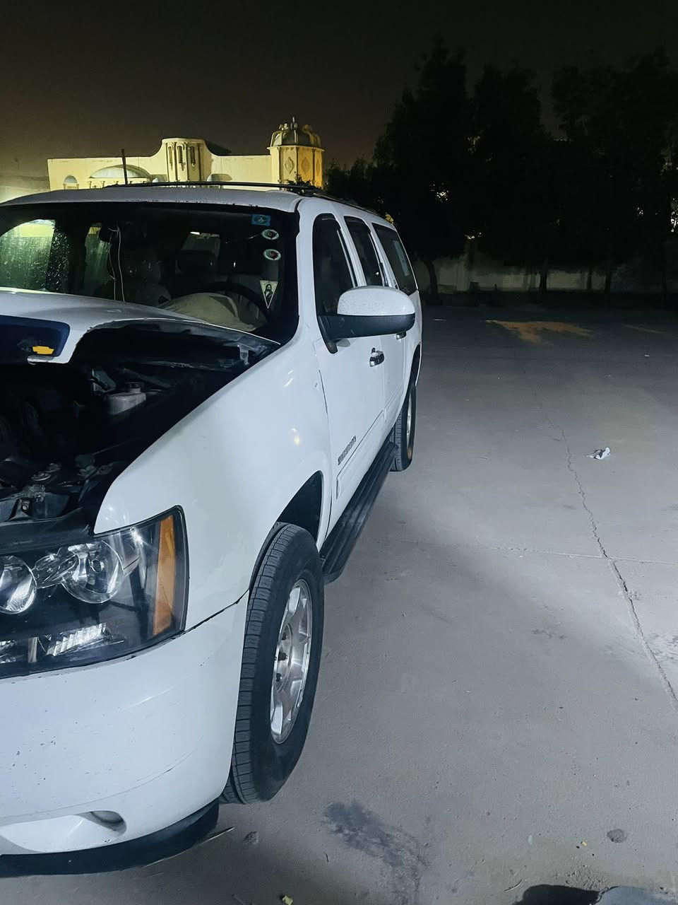 سلام عليكم تاهو مديل 2008 خليجي لونها سلفري مصبوغه ابيض اجرا رقم بغداد خطها بصره كربلاء بيها بابين مبدل اثر خياس باب الصدر وباب سائق وبيها ونه بل اكسل خفيفه كير مكينه حداديه جديد تخم تاير جديد  راعيها جيراني عنواني بصره معقل رقم الهاتف *********** سعر 153
