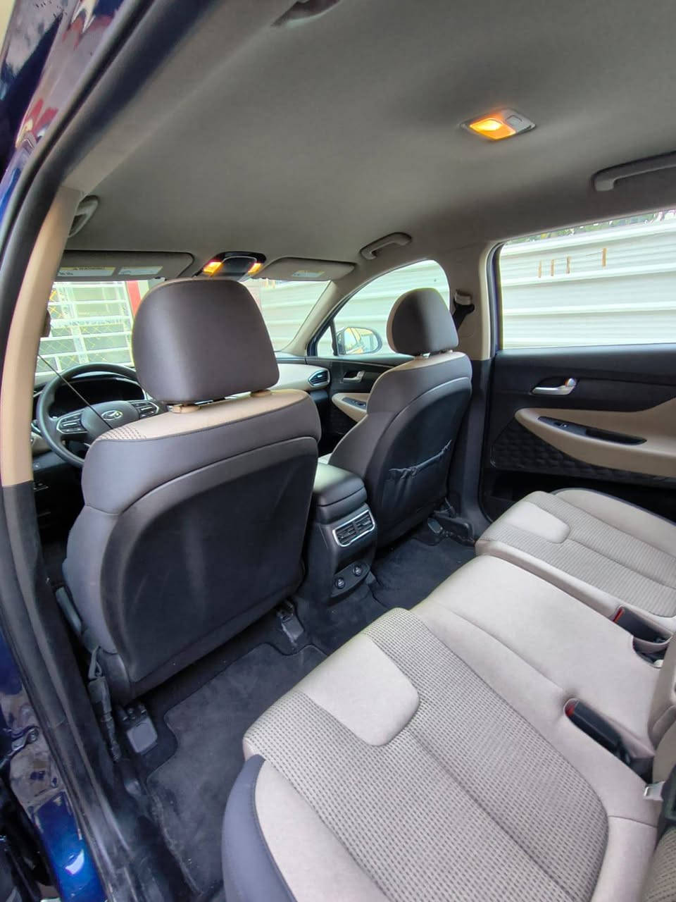 هوندا سنتافي 2023
2023 HYUNDAI SANTAFE SE 4WD
ضرر: جملغ بارد بدون صبغ 
وارد امریکی
مرقمه اربيل
ماشية 15 الف مايل
دفع رباعي
مواصفات
محرك 2.5
ختيارات القيادة  comfort smart sport snow
نظام HTRAC الحديث
نضام اوتو هولد Auto Hold
شاشة تدعم Apple Car play و Android
تلفون شحن لاسلكي
كاميرا
رادار
حساس
ویل کروم
تحكمات ستيرن
تحديد المسار
مساعد قيادة 
تنبيه زاوية عمياء
تحديد سرعه
سعر 230
رقم الهاتف ***********
