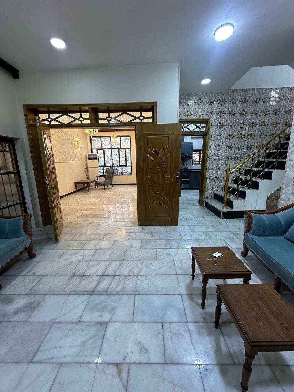 � دار للبيع – موقع مميز في الحلة
🔹 المساحة: 200 متر
🔹 الواجهة: 10 م × نزال 20 م
🔹 السند: طابو ملك صرف
🔹 الطابق: طابقين – بناء نظيف وجاهز للسكن

📍 الموقع: الحلة – شارع 80 – محيزم 4 – قرب الكسرة الحادة

📞 للاستفسار:
***********/واتساب
