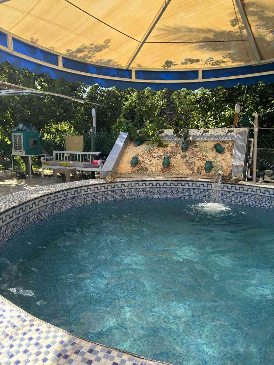 اسعار مناسبه جدآ✨
🌳مزرعه🏝السليل الترفيهية🏝    
  
للإيجار اليومي او الشفتات #مبيت‎
*🏕تفاصيل
🟢مساحة المزرعة 2500 متر

🟢مسبح دائري للكبار والاطفال 

🟢غرفة نوم 

🟢صاله 

🟢مطبخ

🟢صحيات

🟢 نت 4g

🟢حديقه للاستراحه 

🟢مكان مجهز للشوي 

🟢كهرباء علئ مدار 24 ساعة 
____________________________
[ الاوقات ]
(١)الشفت الصباحي من ال١٠ الصبح لل٦ المغرب
(٢)الشفت المسائي من ال٨ المغرب لل٨ الصبح ثاني يوم
🔴توجد حجوزات ايام العيد وبانسب الأسعار 

🔴للحجز والاستفسار يرجى الاتصال ع 
الرقم التالي او عبر الواتساب☎️
***********
العنوان صلاح الدين بلد

