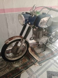 واحد وثمانين رقم 📱 وسنويه فد راعيه ماندله السعر 1300 وبيه مجال 0783009...