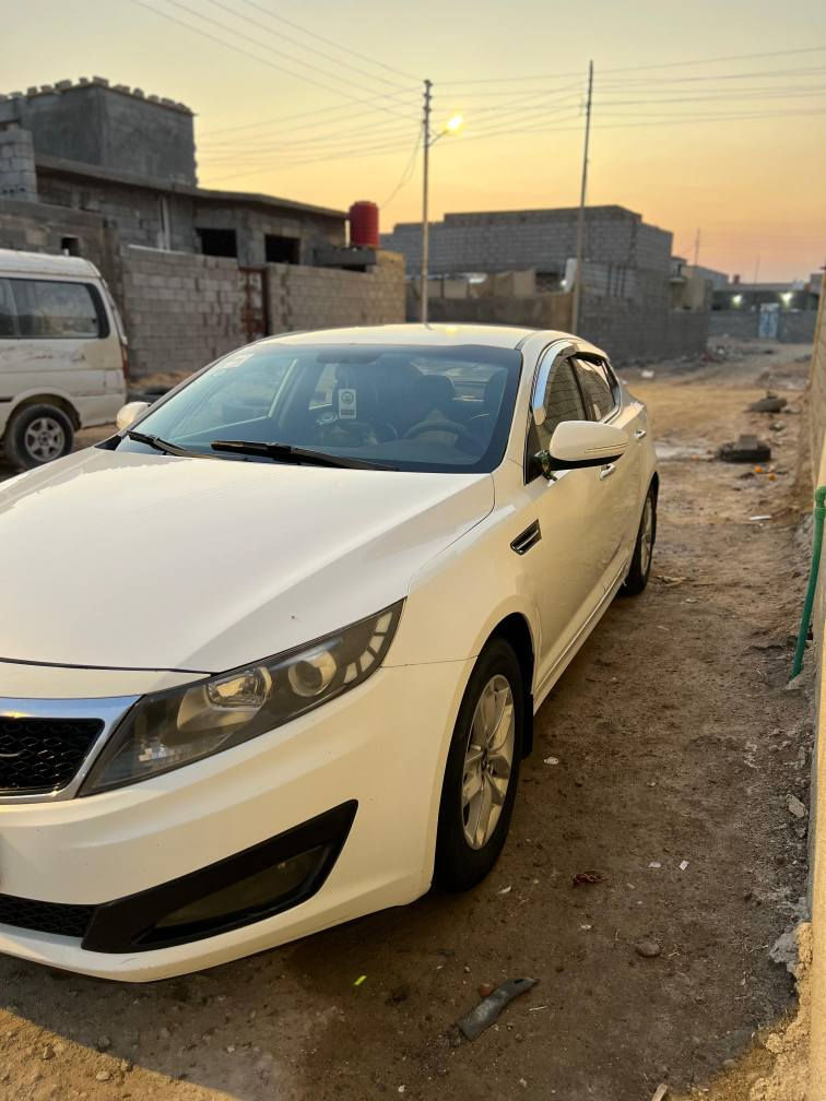 السلام عليكم سيارهk5 2013 وارد كوري صبغ قطعتين من كوريا ملاحظه شخط ستوته بسيط بيبان اثنين رقم انكليزي باسمي تحويل ثاني يوم كامل مواصفات عدا الفتحه تخم تاير منظومة بنزين جديده منظومة كهرباء جديده تبريد ثلج مكينه كير خير من الله السياره مال جناي العنوان:ابو الخصيب حمدان طريق سيد حامد للاتصال واتساب *********** /*********** البصرة, العراق
