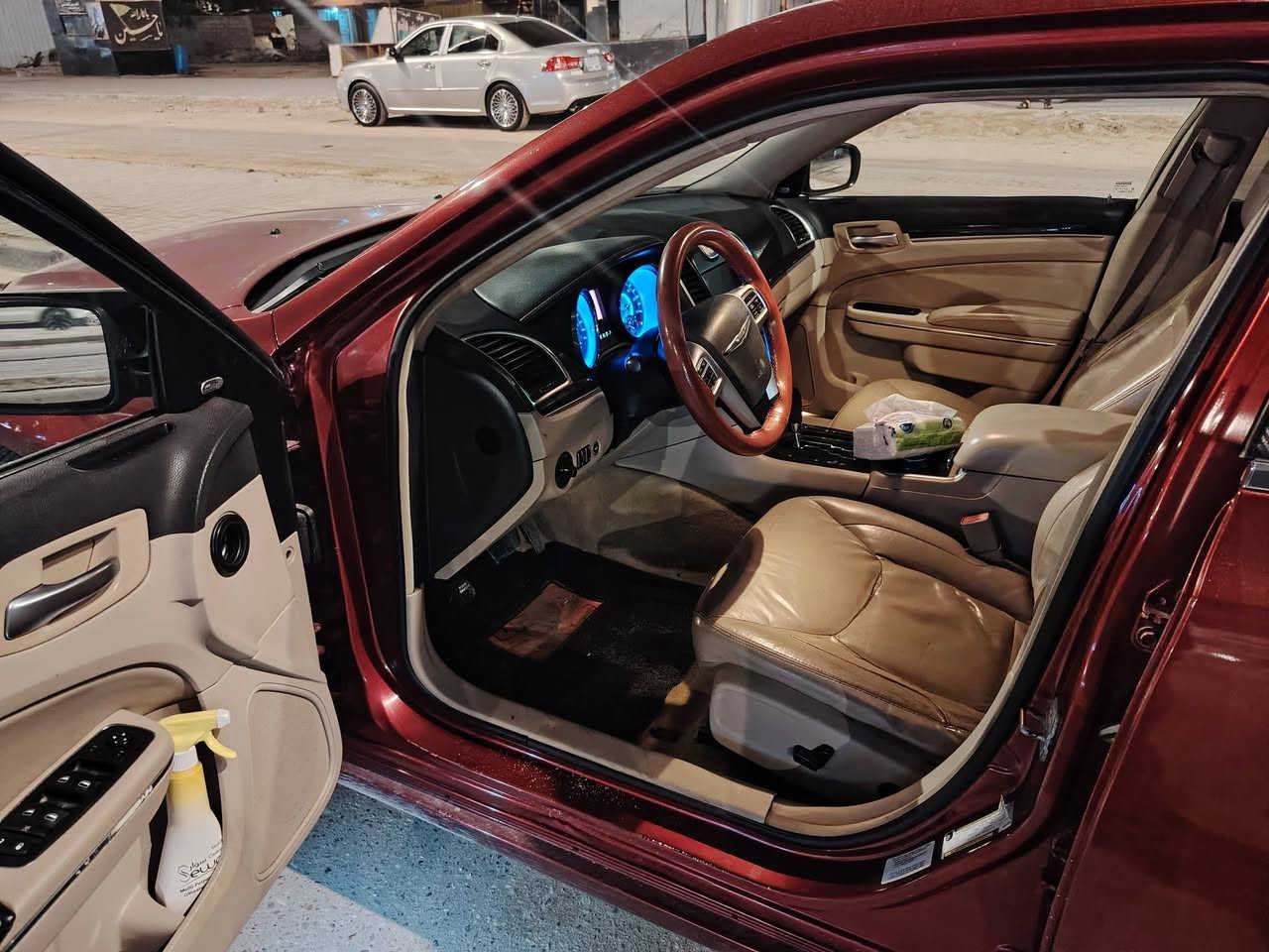 السلام عليكم كلايز  أوباما مديل 14السياره مكصوصه السياره كارتون بدون أرقام دخول جديد مكان السياره بصره مكينه 3600 كير مكينه كفاله السعر 58 او بيهه مجال ***********
