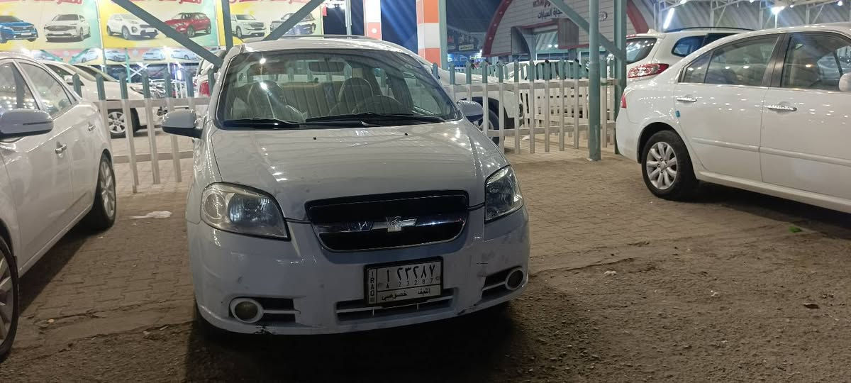 السلام عليكم
افيو ٢٠٠٩
مكينه مفتوحه
خليجي كير أوتوماتيك
بيها قطع صبغ بس ابيع احزام بدون تبديل بدون دواخل 
سنوية بسمي لل ٢٩
مكاني نجف 
***********
68 وبيها مجال
