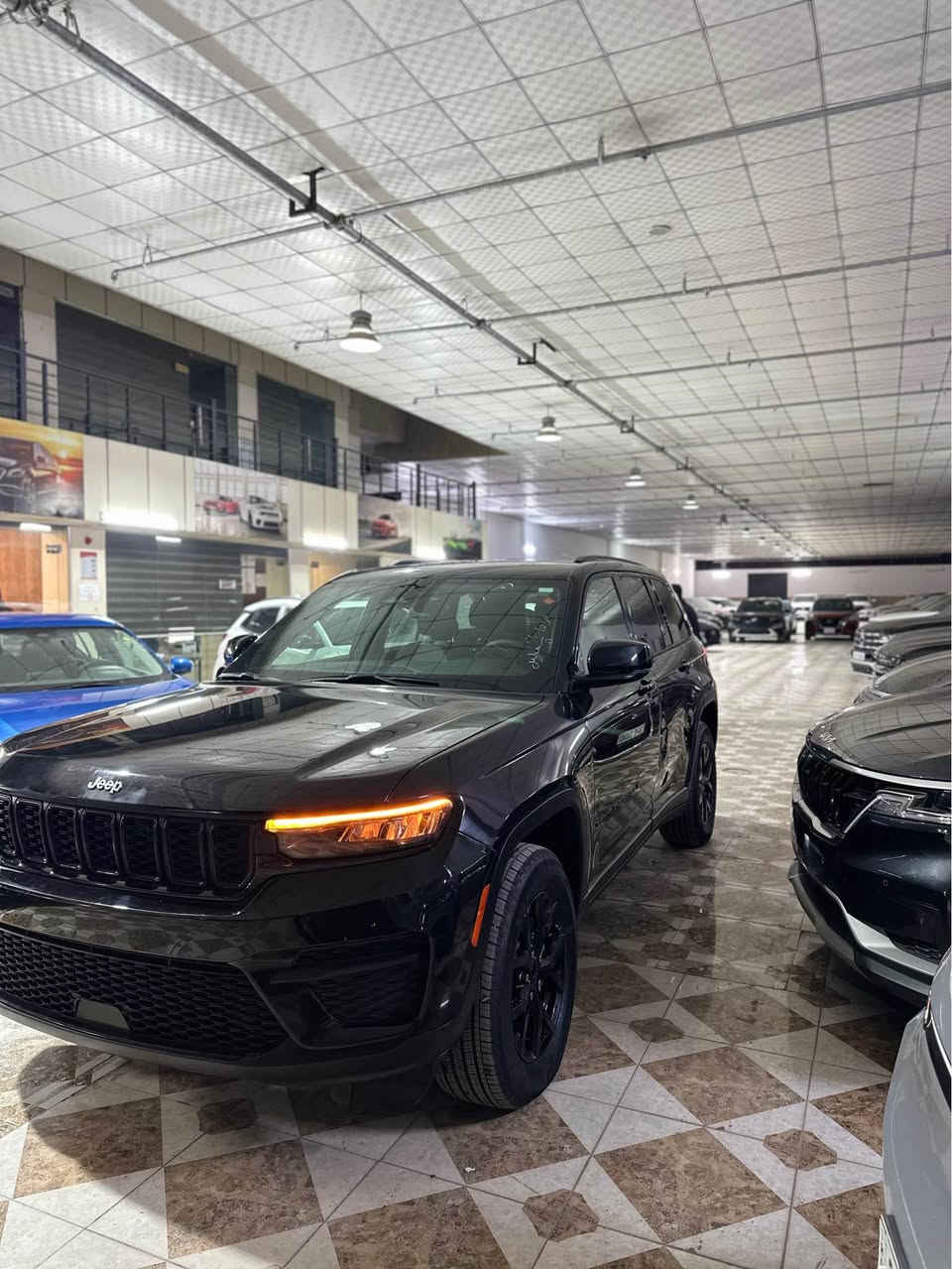 ياالله

السلام عليكم جيب كراند شيروكي 2024 وارد امريكي 

2024 JEEP GRAND CHEROKEE, LAREDO 4X4

المسافة المقطوعة : 17000 ميل 

         حجم المكينه : 3.6    V6

الضرر :واحد  جاملغ سبوغ  

                   الايرباك : سليم مطاك ولا ايرباك   

#مواصفاتها

شاشه

كشنات كهرباء

ويل كب

رادار امامي

لايتات زنون 

هيتر بالاستيرن 

بكلايت لد

حساسات خلفيه 

اشاير بالمري 

بصمة ابواب

هندبريك بصمه

رادارات 360

كامرا خلفيه

هيترات بالكشنات

قطعتين تبريد

خمس راكب  

بصمه

#السعر : 295 مرقم بغداد وبيها مجال   

تفاصيل اكثر هذا رقمي *********** تحياتي 

مكان: اربيل أربيل, العراق
