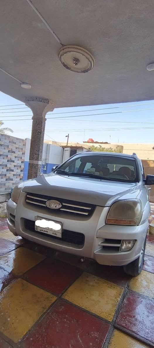 لبيع أو مراوس حسب القناعه سبورتج 2008 خليجي سياه كامله مكمله مابيه أي نقص نصبته كلش حلوه 
الاستفسار ***********
