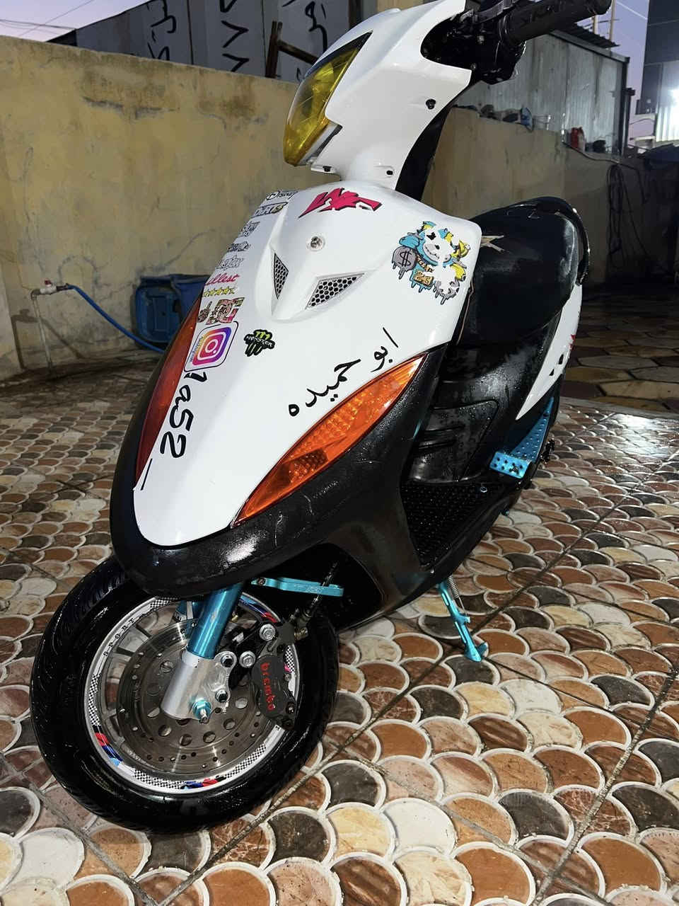 سلام عليكم دراجه ماكس عدله للبيع بوشه 55معروفه الدراجه للمن وشني هيه مزوده مطول للطول كله تزويد اصلي وسمائي مو تجاري ول دراجه تزويد الاصلي معروف سعرها ميحتاج نحجي 
صدرسمائي
فج برمبو
ملاقط سمائي
كفر اربع ولفات اصلي
قبق عمبار 
قبق فلاوين 
يدات بريك 
وياله مشيف اصلي 
دواسات سمائي 
اشاير اربعه ولف 
سباير كاربون فايبر 
قاعده رقم TsT
دبل خلفي سمائي 
قطره اكسل سمائي
فراك بريك سمائي 
دشلي كيلو متر كرزي 
شيال سمائي 
شوته اربع ولفات اصلي مو تجاري 
قبق رقم شاصي سمائي 
تعلاكه سمائي 
بيهه براغي منل طول للطول كله رياضي 
يدات انسي واي 
صالنصه صجميه
شباب دراجه مناقصه شي سعر 1100لي ميعجبه سعر ليعلق ولايراسلني لن دراجه متعوب عليها ومصروف عليها هواي وليعرف بيهن يعرف سعرها رقمي ***********اعيد واكرر لميعجبه سعر ليصير براسي عود لوتي 🫶❤️سعر 1100
