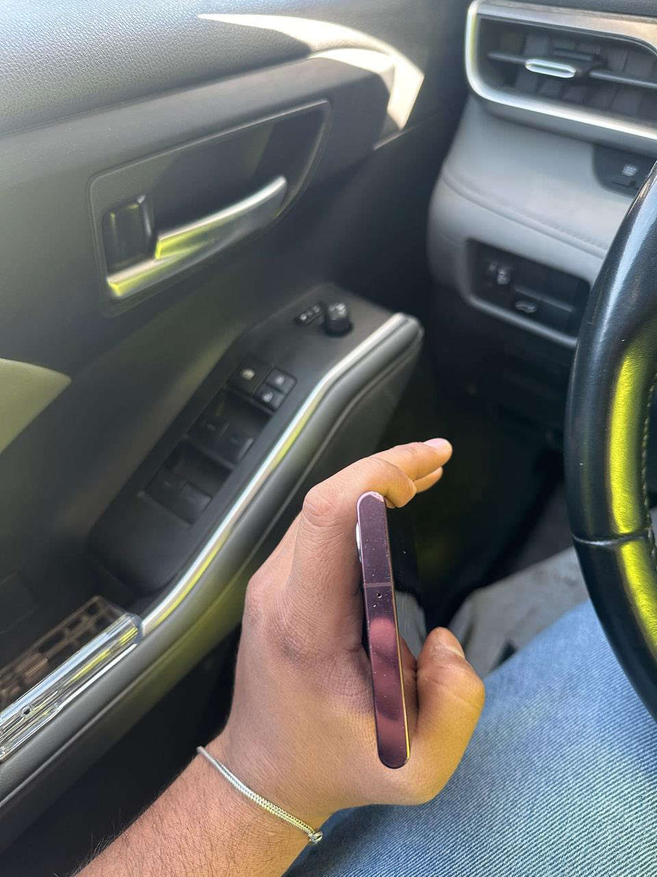 S 22 ultra
السلام عليكم 
للبيع لون بنفسجي المميز
ذاكره 256 ، 12 
نضيف مامبدل بي اي قطعه 
مكاني بغداد العطيفيه او حي الجامعه 
***********
