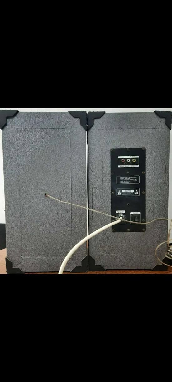 للبيع سماعات كهرب .بدون شحن
يعمل أواكس AUX فقط
السعر ١٥ الف
موصل جانب الايسر


**إذا كنت صاحب هذا الإعلان وتريد حذفه لأي سبب، رجاءا أرسل رسالة إلى الدعم الفني**