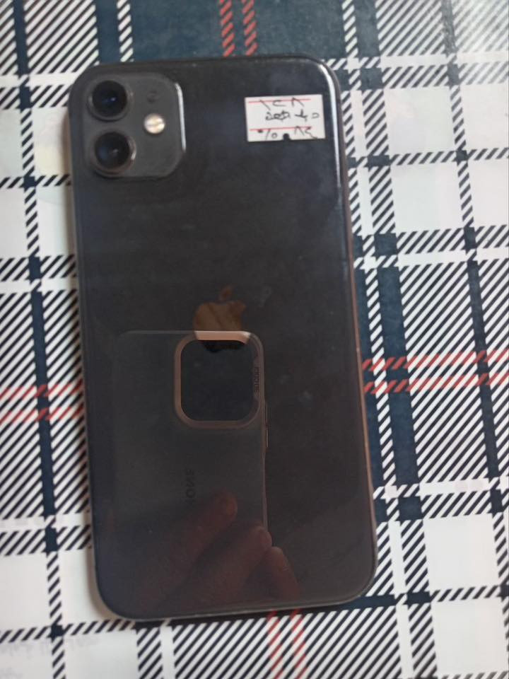 اسلام عليكم
ايفون 11عادي للبيع 

ذاكرة 128

بطارية 84
دبل خط 
ما مفتوح شرط نضافه 99

السعر 330 وبي مجال 

***********اتصل
