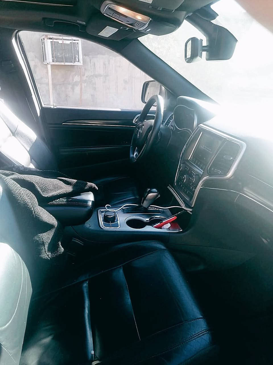 السلام عليكم جيب 2018 حادث جاملغ وبنيد وصبغ قطعتين فول مواصفات لمتد 
بصمة تشغيل عن بعد 
كشنات كهربائية
جلد مقاعد
جنطة كهربائية 
ماوس
سنوية باسمي 
ماشية 140 كيلو جاهزة للاستخدام مكينة كير تبريد جاهزة السعر 185 مكاني بغداد حي العامل ***********
