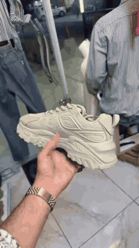 السلام عليكم شاب شلعه ١٤ زوج احذيه ماركات كوالتي عالي باقيه قطع قياسات٤٠و ٤٢ و٤٣
سعر القطعه ٥ الاف
عنواني بغداد الجديده 
رقمي ***********
