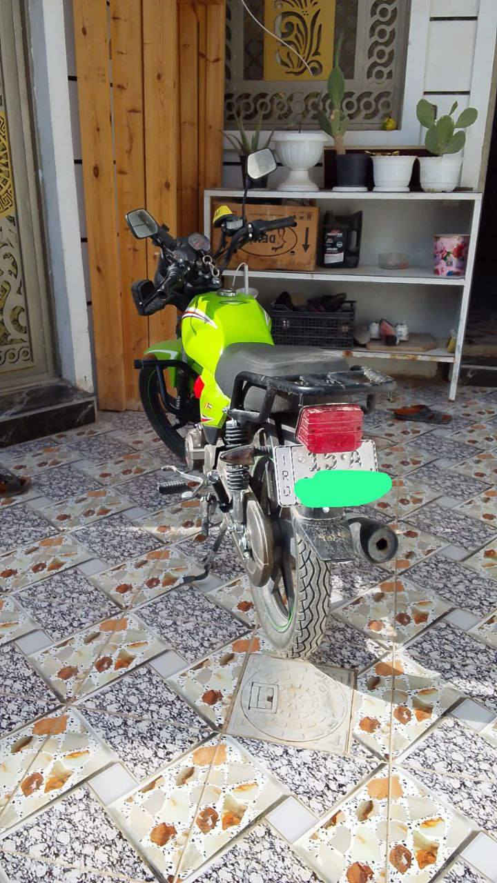 دراجة شاينك  موديل 2023 مستخدمة شهر. دراجة  جديدة. مثل ما بالصور.  مسجلة. وتحويل ثاني يوم  سعر مليونين و200وبيهة مجال بسيطط
رجاءا رجاءا الي مو شراي لا يكسر بحلال العالم والي شراي ويريد. يتصل  وبي خير ويدلل.  والسوك بي اشكال والوان. ورجاءا لا احد  يكسر بحلال العالم  والمو شراي لا يتعبني رجاءا غير متواجد على الفيس. الاتصال على الرقم ***********
