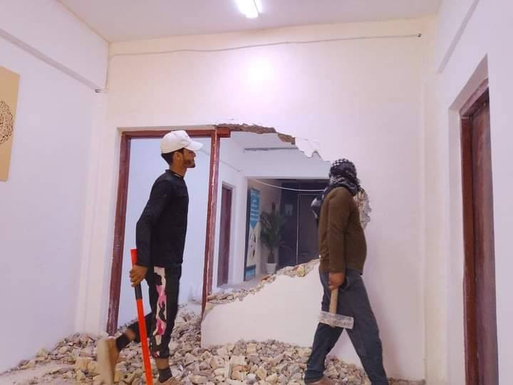 سلام عليكم  / يوجد كادر عمل جاهز/ تصعيد مواد/ تنضيف بيوت/ تفليش/ تكشيط/ تنضيف حدائق/ دفن نهري  / شقلنه ليل ونهار   /ومعداتنه جاهز/ ماعليك بس تصال على رقم  /     ***********
