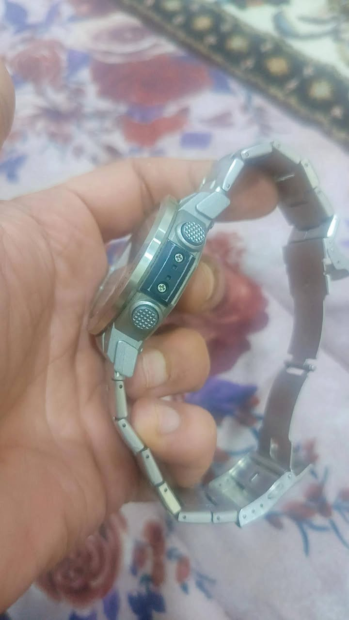 السلام عليكم الكتروني وعقارب 
تيتانيوم اراقام لامينوس 
نضافه تامه 
سعر 40 وبيها مجال قليل للشراي


**إذا كنت صاحب هذا الإعلان وتريد حذفه لأي سبب، رجاءا أرسل رسالة إلى الدعم الفني**