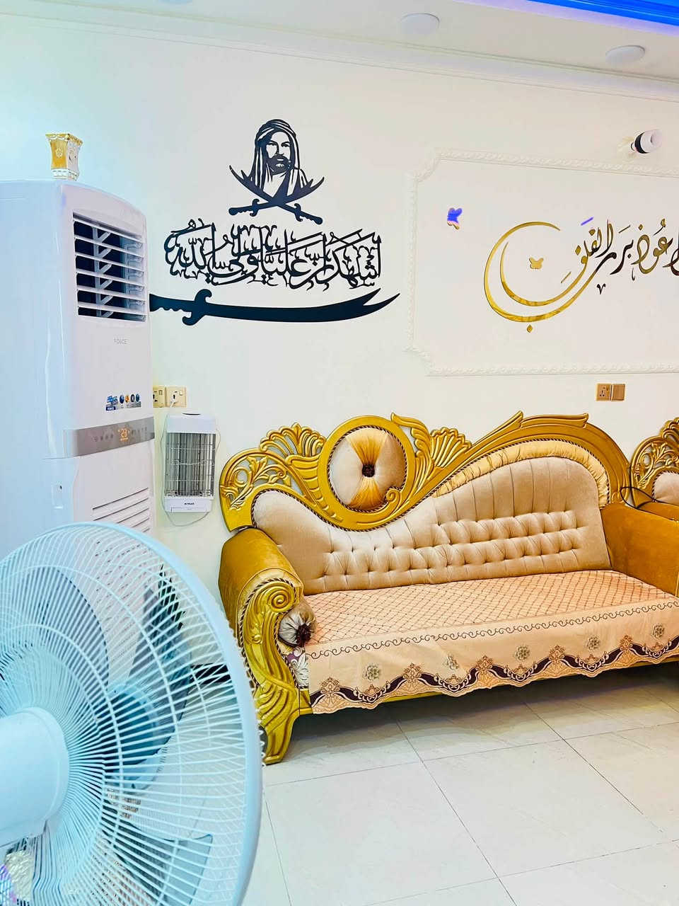 سلام عليكم بيت طابو زراعي صرف سند 25 بسمي المساحه الكليه 202 يحتوي على
غرف نوم عدد 2   5/4

كلدور 5 ونص/4

استقبال 6ونص/4 ونص

مطبخ 5/5

مجمع صحي خارجي وداخلي 

بيتونه 5/8 جماليه 

صطحين بيه 

ويشمل الكاونتر والتانكيات والكيزر 

للاستفساراتصل ***********

***********
