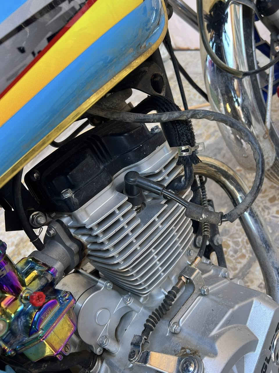 السلام عليكم دراجه سونك موديل 2024 دراجه نضيفه حيل محرك ممفتوح اوراقه مال شركه مكاني بغداد ابو غريب / سعر دراجه 650 الف وبيه مجال حك جيه / *********** واتساب فقط 🤍
