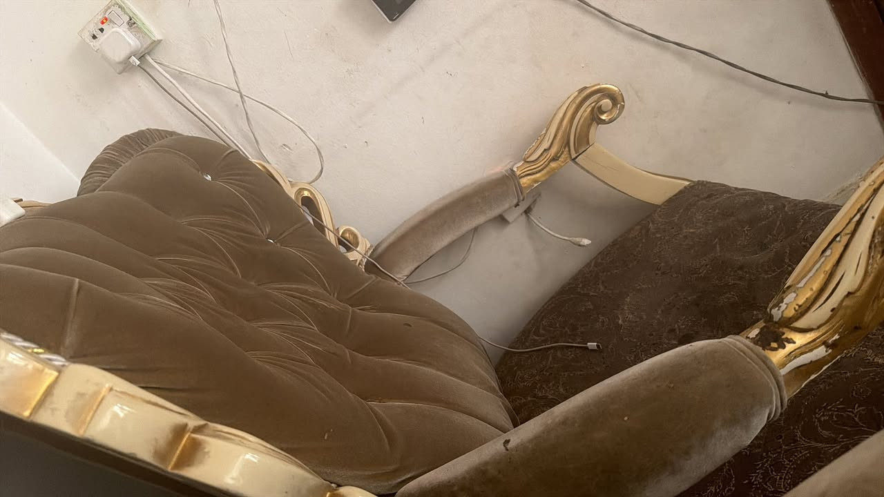عندي تخم ملكي اريد ابيعه على ماهو بي اضرار بالقماش بس هو نوعيته من الزينه مجرد استخدام يعني


**إذا كنت صاحب هذا الإعلان وتريد حذفه لأي سبب، رجاءا أرسل رسالة إلى الدعم الفني**