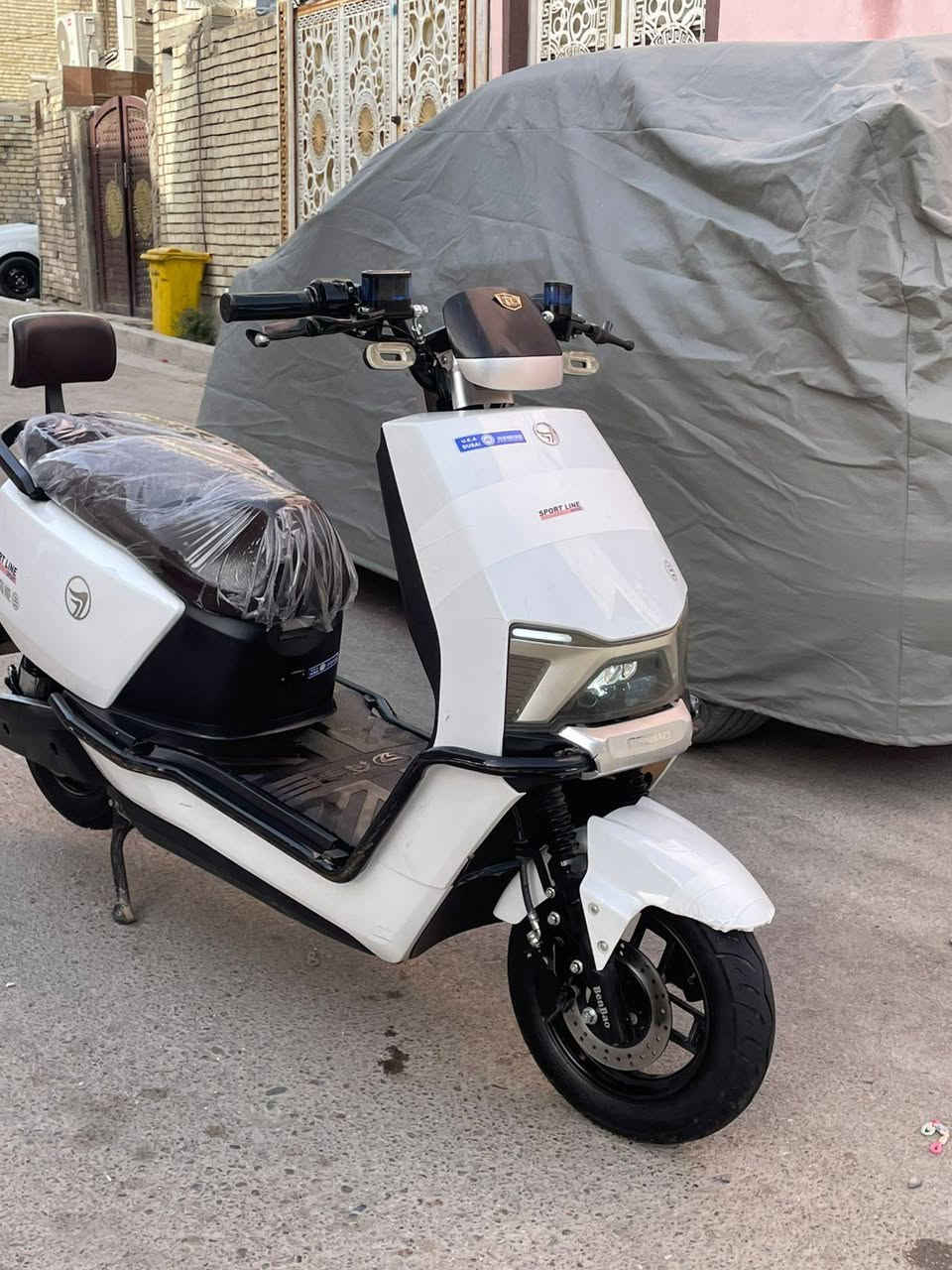 السلام عليكم دراجة سكنس 2025
6بطاريات كبار 
لايت عالي ناصي 
دبل اشاره 
انذار سرقه 
تشغيل عن بعد 
نضام بارك + نظام بك R 
سويجات 2 + 2بصمات 
السعر 490 وبيها مجال 
العنوان بغداد بلديات 
الرقم ***********
