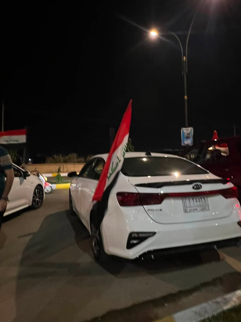 السلام عليكم فورتي 2021 معوقين مثنى 
ماشية 27 ميل حادثها بنيد وجاملغ بارد 
وهنا بالعراق صار بيها باب خلف السايق بارد خفيف 
مكانها الناصرية مركز  للاستفسار 
***********
