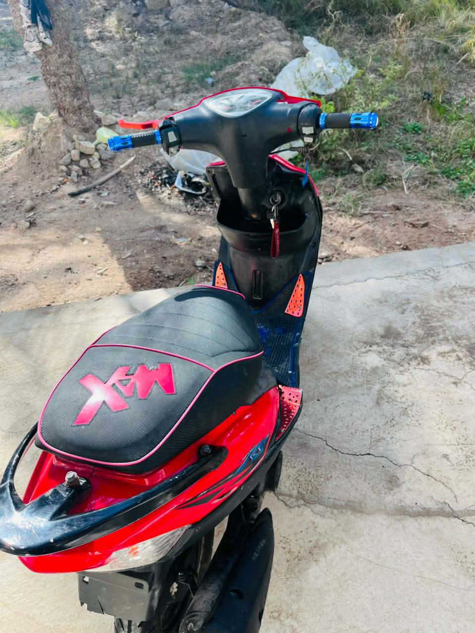 ماكس موديل 2007 بوشه 49 شغاله سلف هندر السعر 500 وبيها مجال ***********
