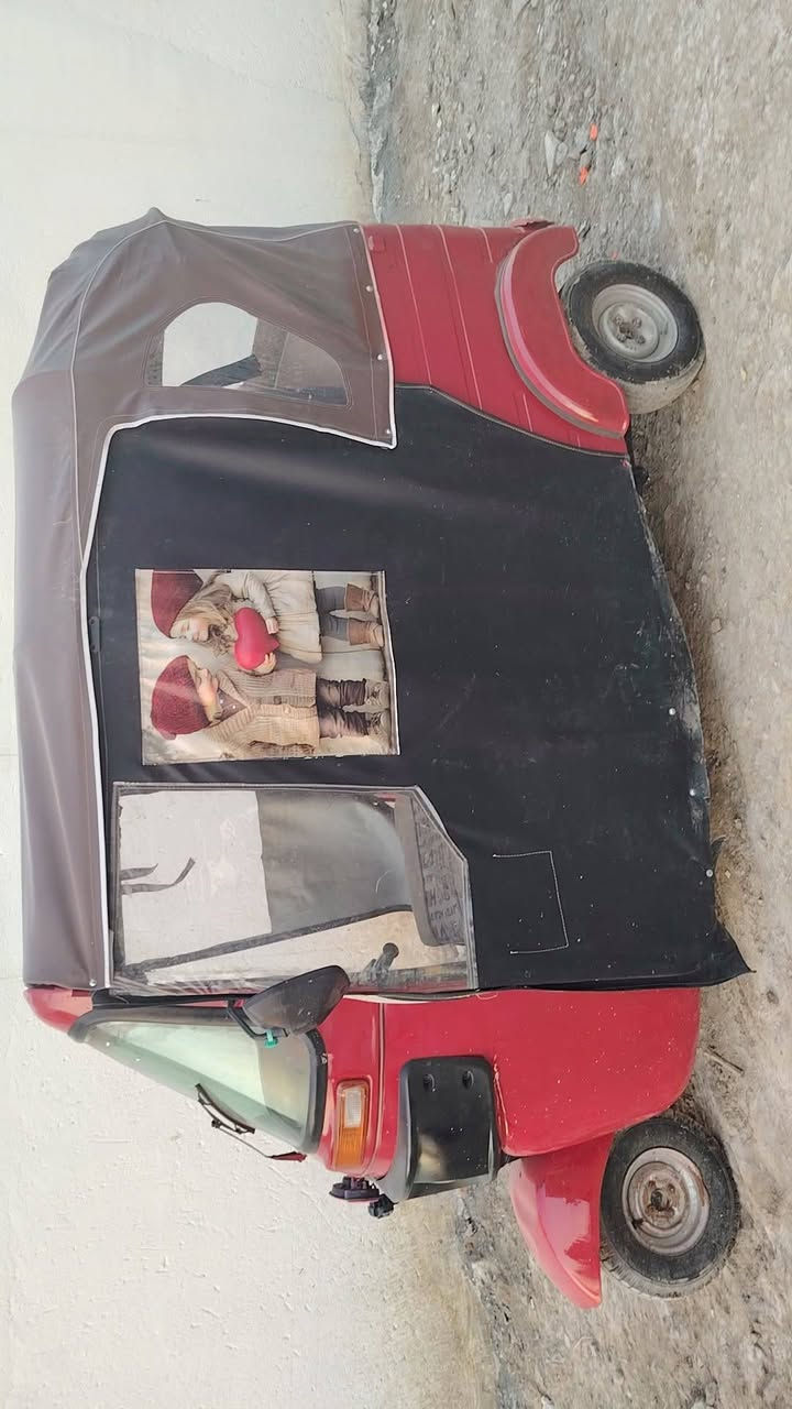 السلام عليكم تكتك لبيع موديل 2017شهر9 /3200 وبيه مجال هاذا رقمي ***********
