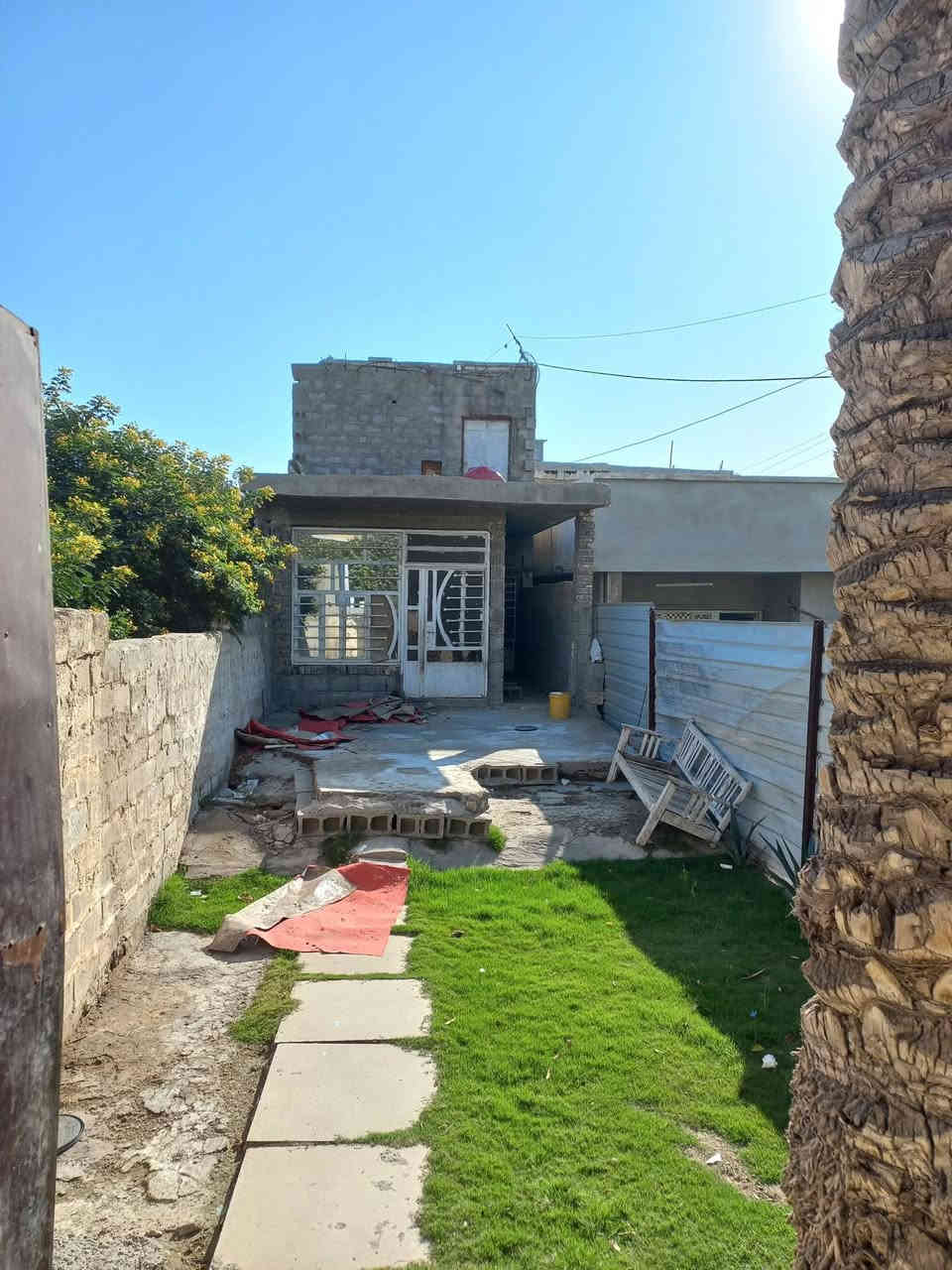 السلام عليكم بيت للبيع دوره هو رجب شارع البخيل جاهز البيت ما ابي اي نقص سنه 25 تحويل حصه وحيده المساحه 150 الواجهه 5 ونزار 30 بيت كلش مناسب السعر (95)☎️+964 775 085 1107
