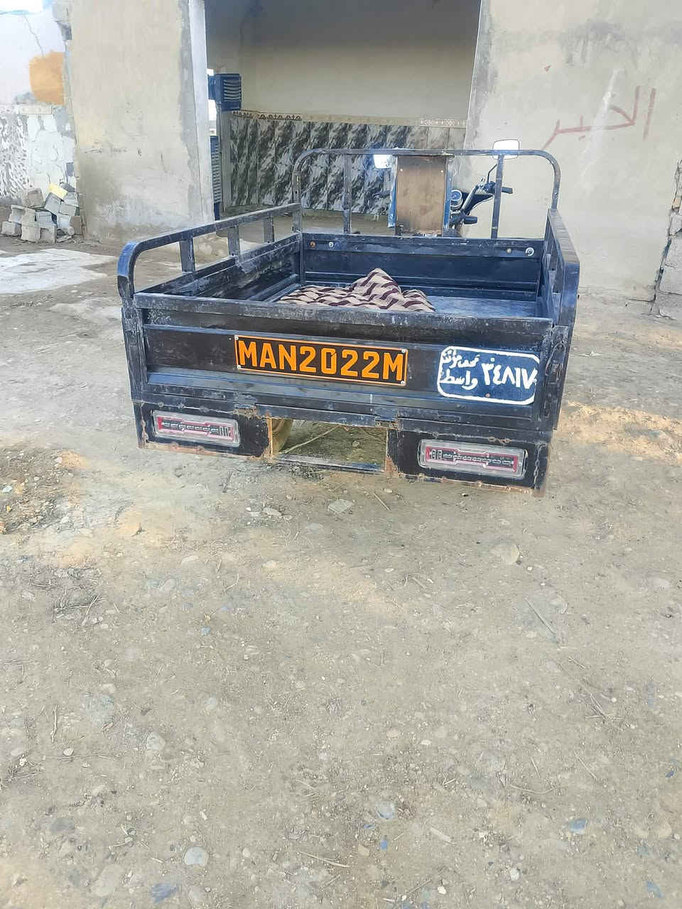 ستوته للبيع رقم اسود منفس
رقم واسط 
ستوته موديل 12 لون بيذنجاني نضيفه شاصي مكفول مداور ثاني يوم العنوان الكوت الاحرار‏‪***********‬‏
