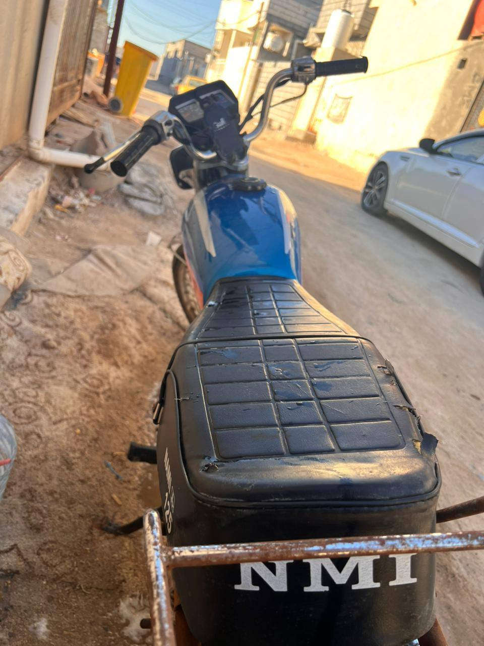 السلام عليكم دراجه ايراني مديل 15 الشاصي بس الدراجه تعمير يعني بس الشاصي 15 رقم وسنويه الدراجه مكينتها تخبل وحلوه لوحات مستلمهن بلبيت بس ماشادهن يعني كامله تحول بوجهك راعيها موجود ويريد يحول يمته ماتريد الدراجه عووها تلحيضات بصيطه السعر1500 وبيها مجال للشراي عنواني ابي الخصيب رقم***********
