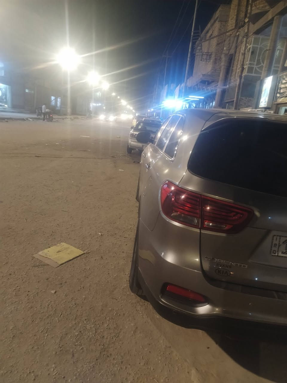 سلام عليكم سورنتو موديل 19 سياره جديده مكفوله بيه طرف الجاملغ فقط بل كارتون السياره محرك ٦ تبريد طخم تاير  حدايده كله كفاله العنوان ناصريه مركز ومستعجل عل بيعته والله متوازي عل فلوس السعر ١٨٥ الاتصال ***********
